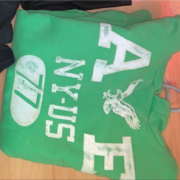 clothes - Picture 3 of 6